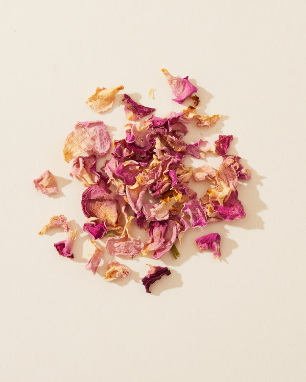 rosebuds + pink petals - Makesy