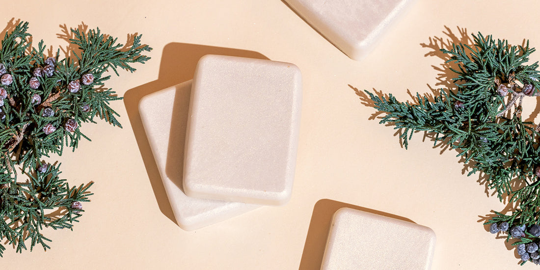 How To Make Holiday-Themed Merry Mint Soap