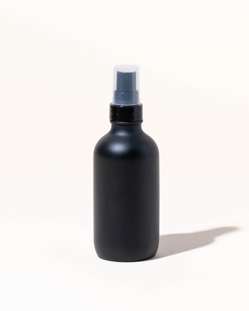 4 oz / 118 ml matte black glass fine mist spray bottle