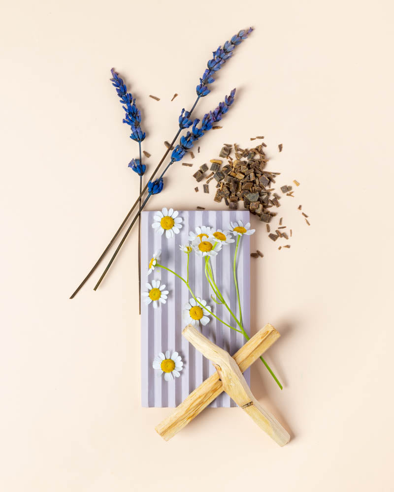 lavender blooms & soothing sandalwood