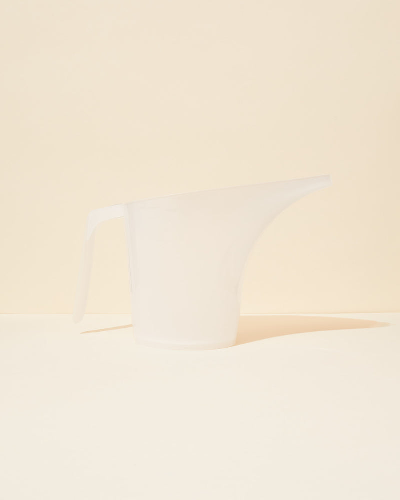 2lb plastic pouring pitcher - Makesy